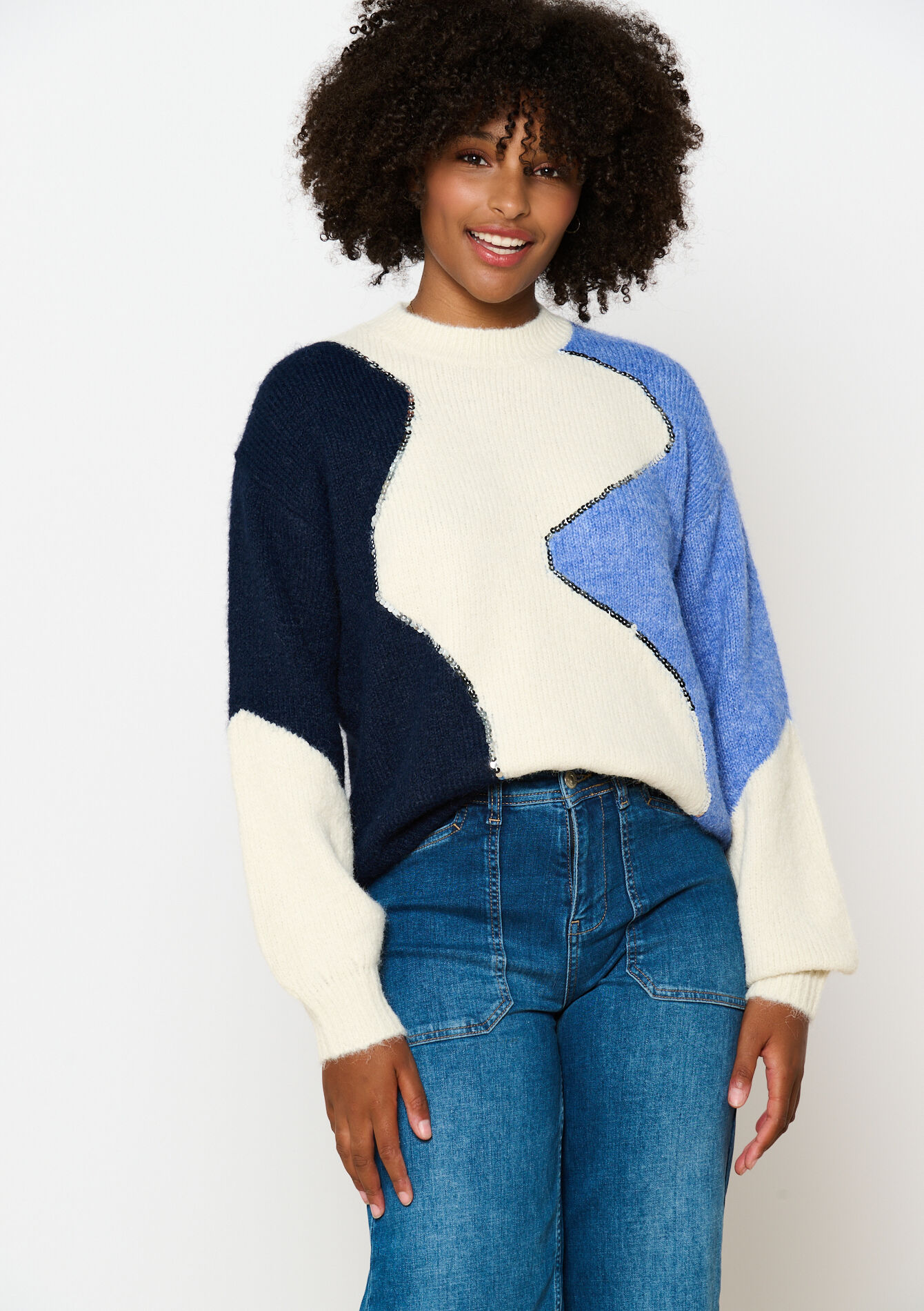 Sweater with zigzag and sequins, , hi-res