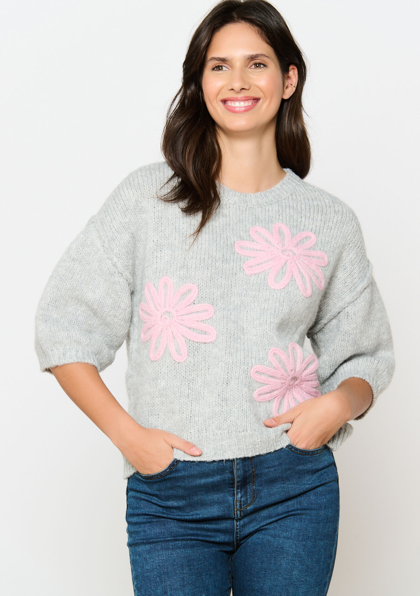 Pullover avec fleurs cousues, , hi-res