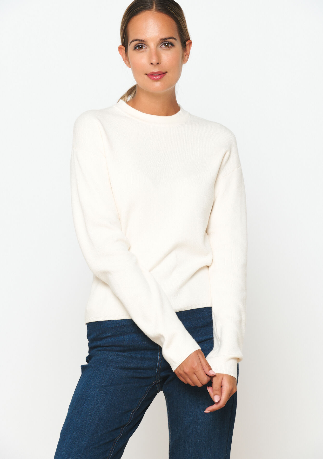 Pullover with round neck, , back