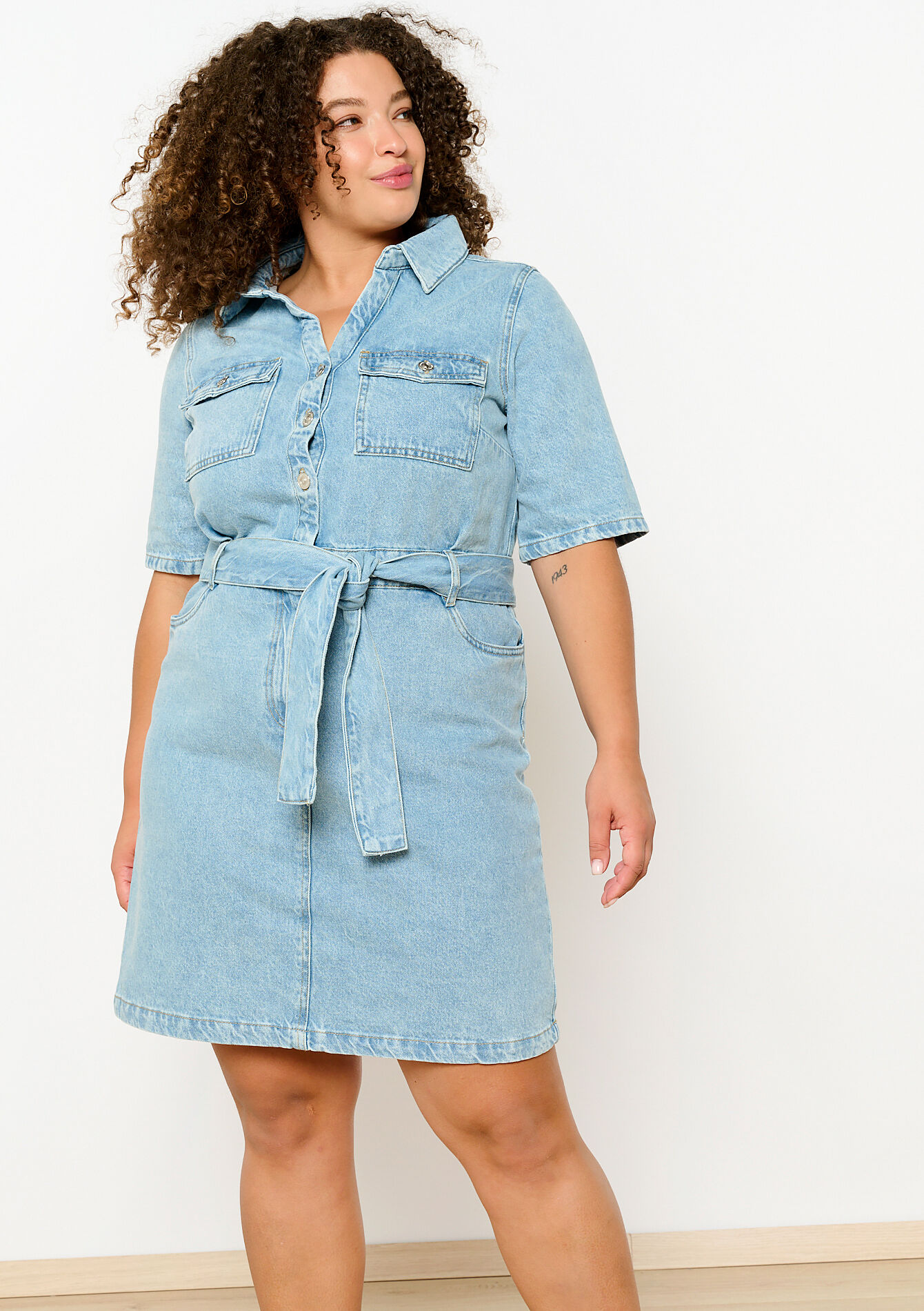 Denim jurk met striklint, , back