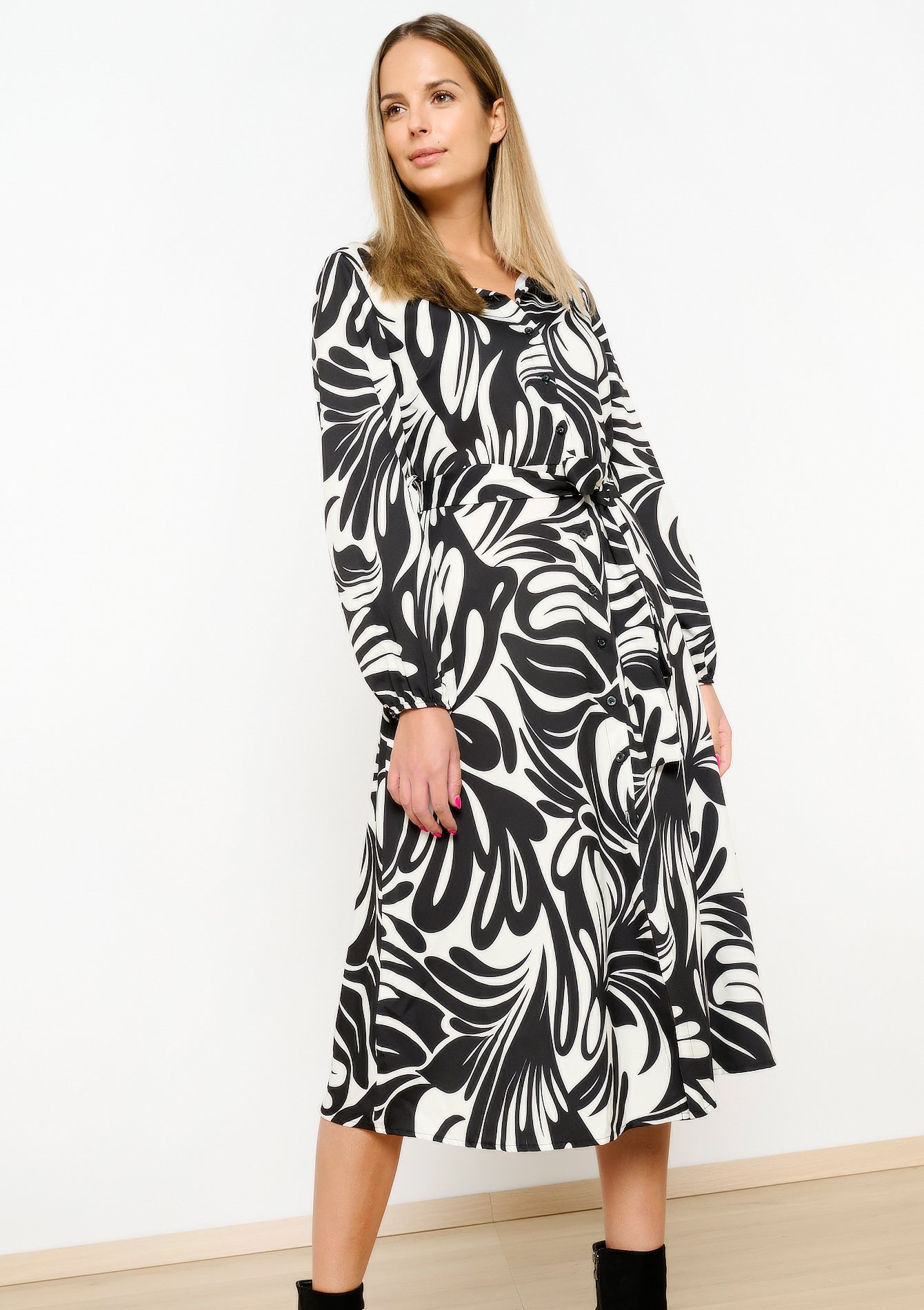 Shirt dress with leaf print - LolaLiza